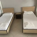 Gabriel * Vlora